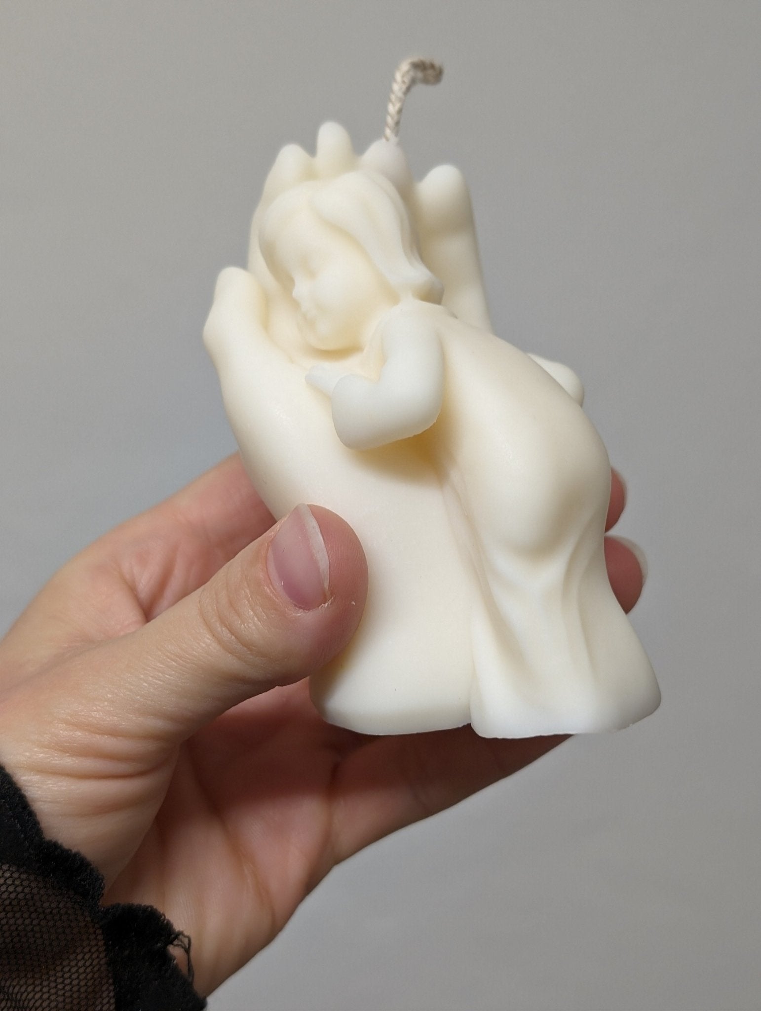 Mutters schützende Hand 136 g-DianaCandleShop