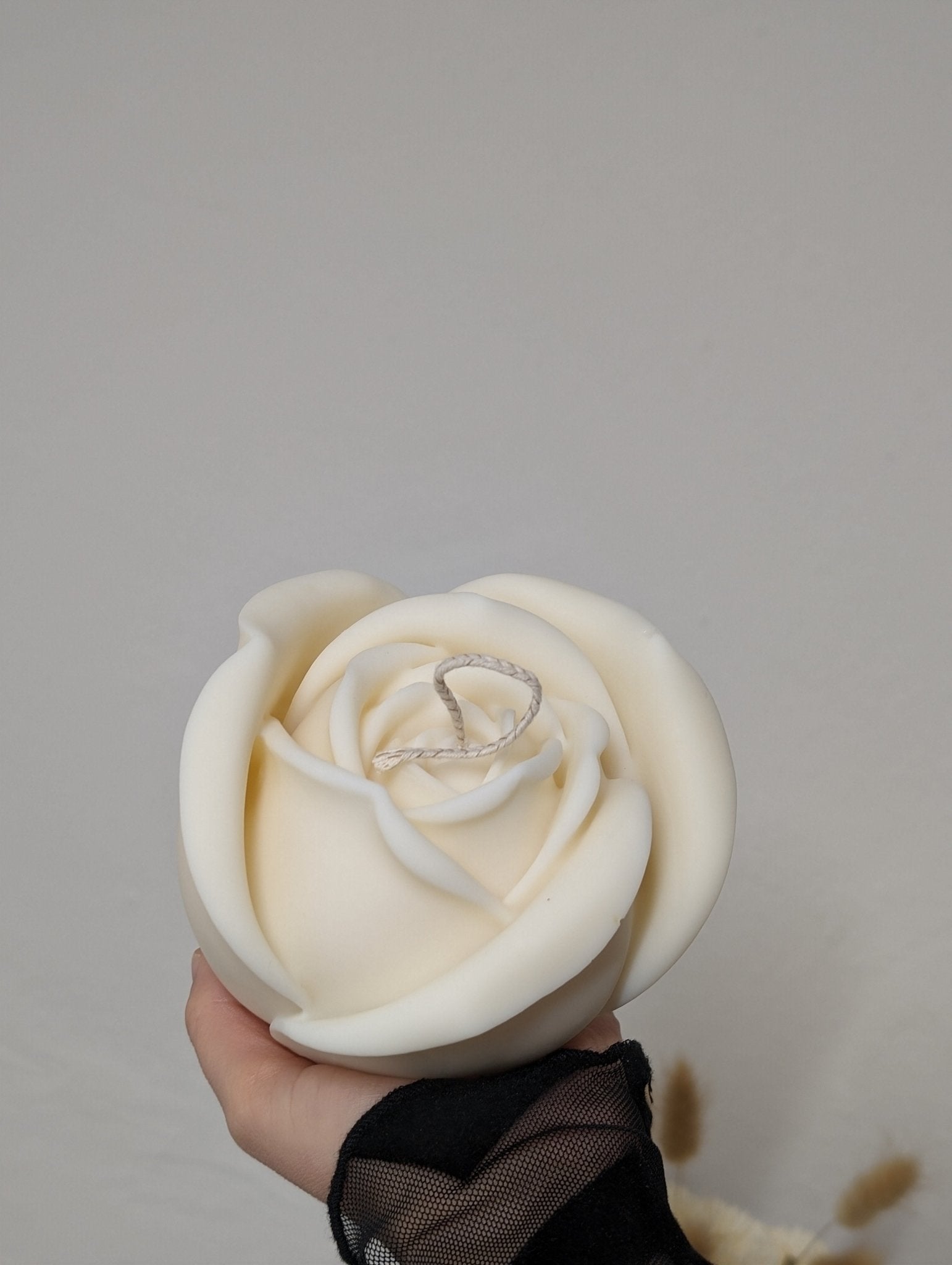 Rosenblütenkerze 585 g-DianaCandleShop